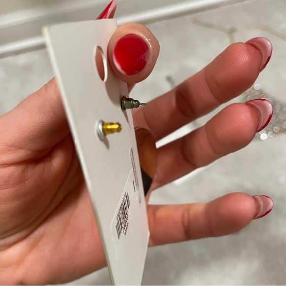 NWT Express gold dangle earrings - Picture 3 of 7